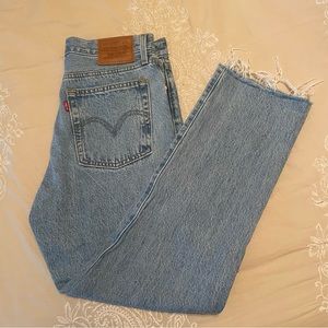 LEVIS WEDGIE STRAIGHT SIZE 27